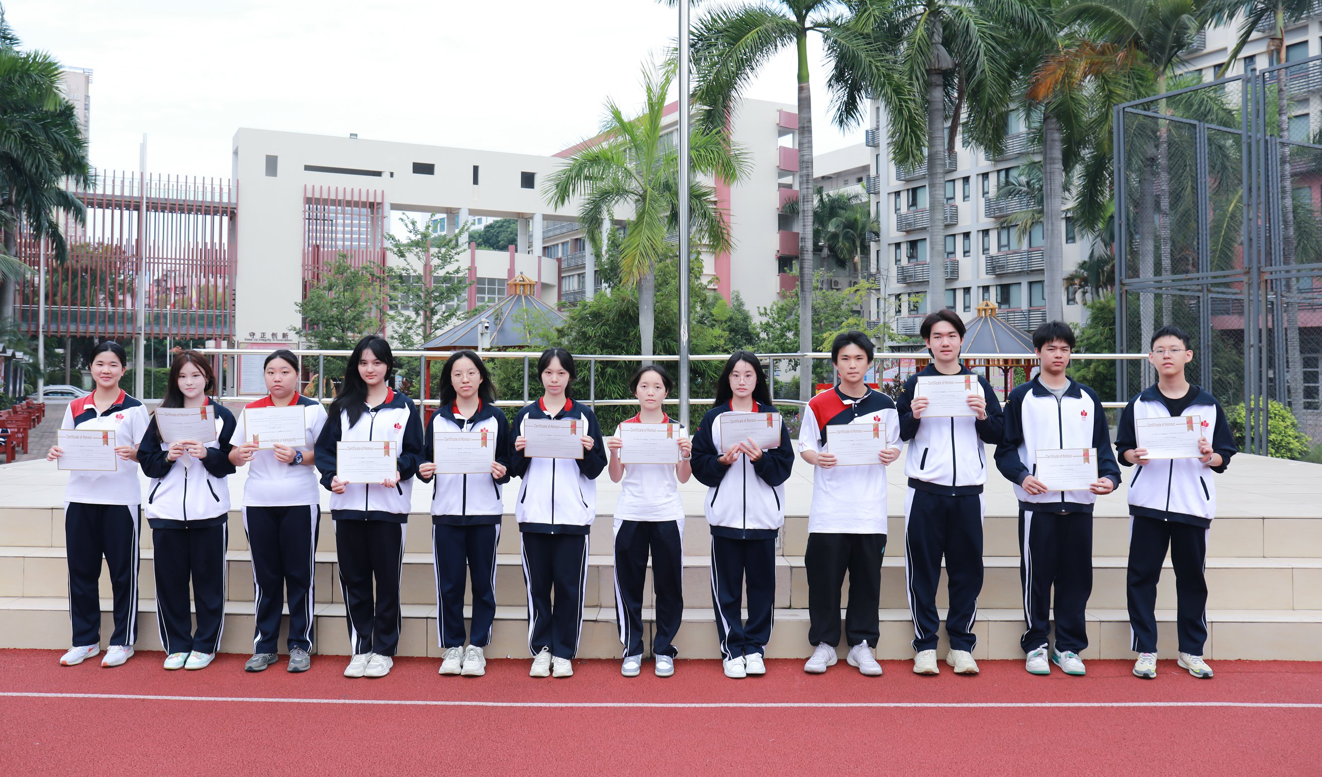 深圳南山中加学校举行第十二届全球心理健康日活动